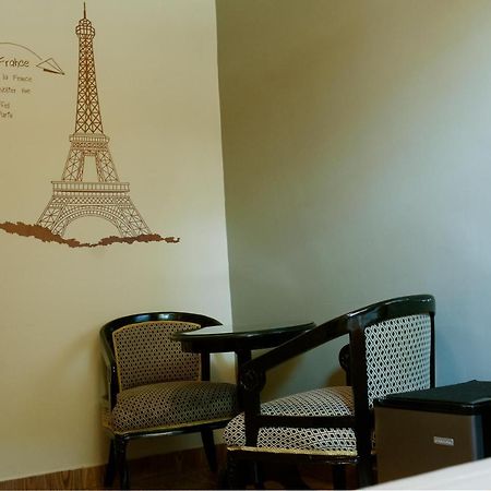 Hostal Carlos Tenaud リマ エクステリア 写真