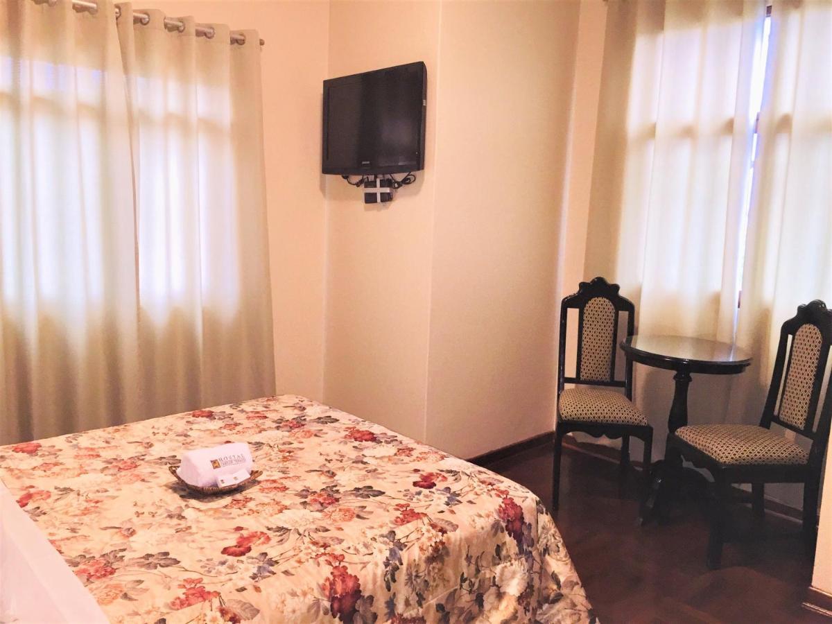 Hostal Carlos Tenaud リマ エクステリア 写真