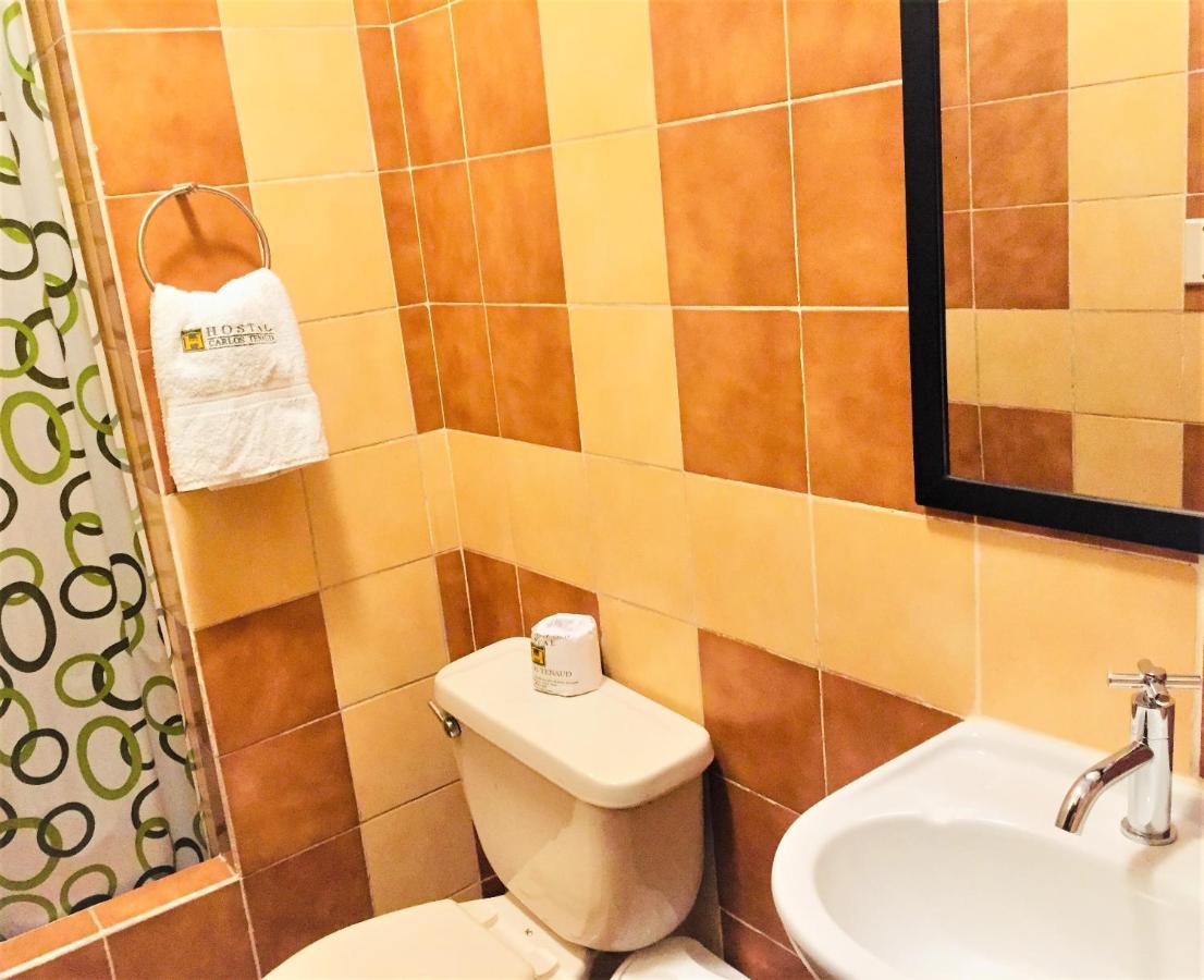 Hostal Carlos Tenaud リマ エクステリア 写真