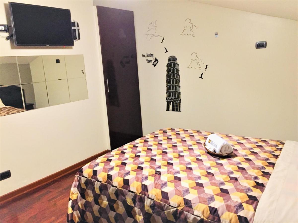 Hostal Carlos Tenaud リマ エクステリア 写真